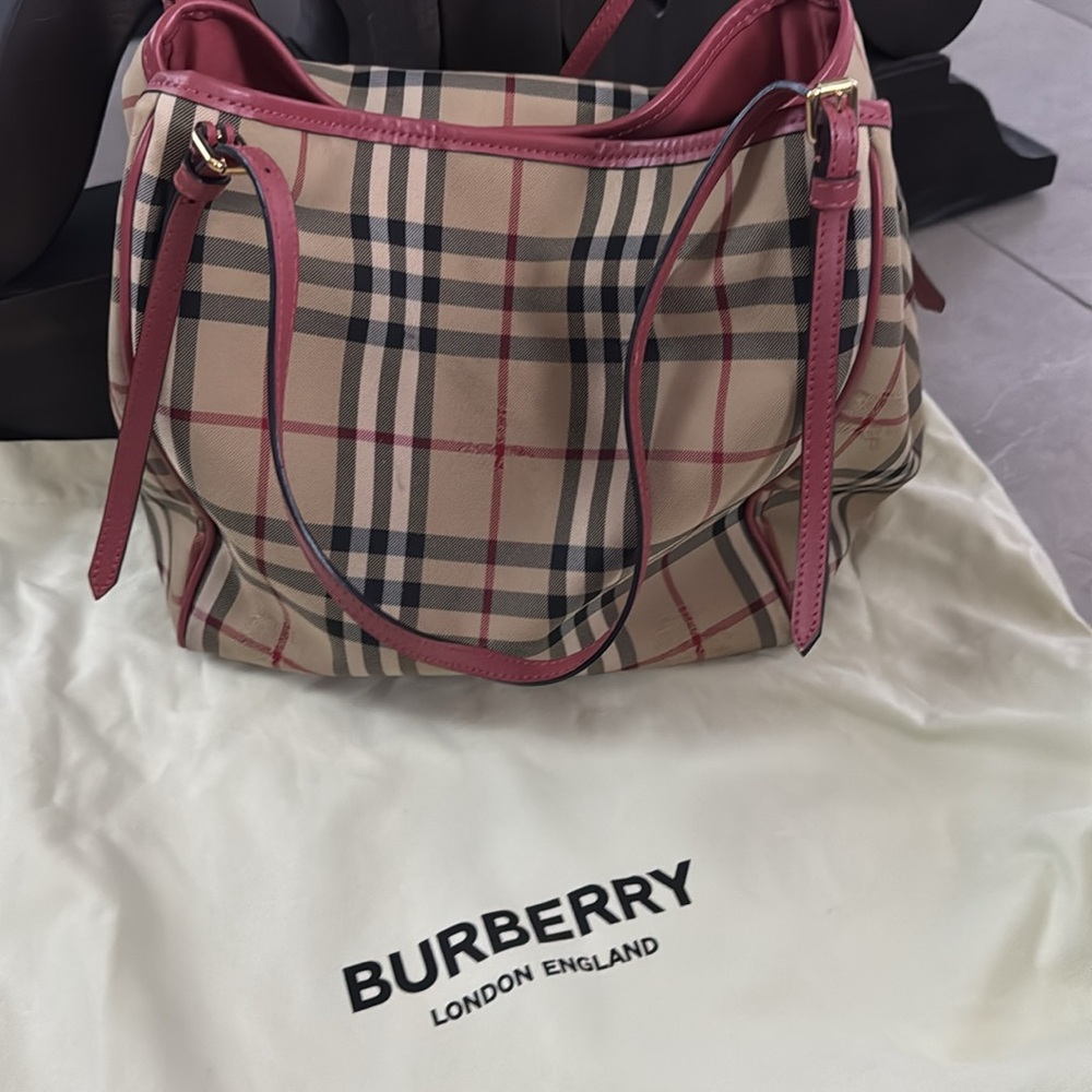 Like New! AUTHENTIC BURBERRY Tote / Shoulder Bag